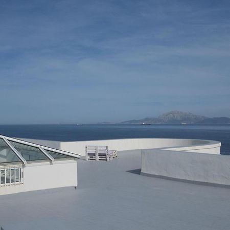 ホテル Floating House タリファ エクステリア 写真